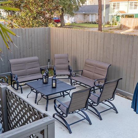 Historic 1871 Coastal Breeze With Heated Pool - Restoring Galveston Βίλα Εξωτερικό φωτογραφία