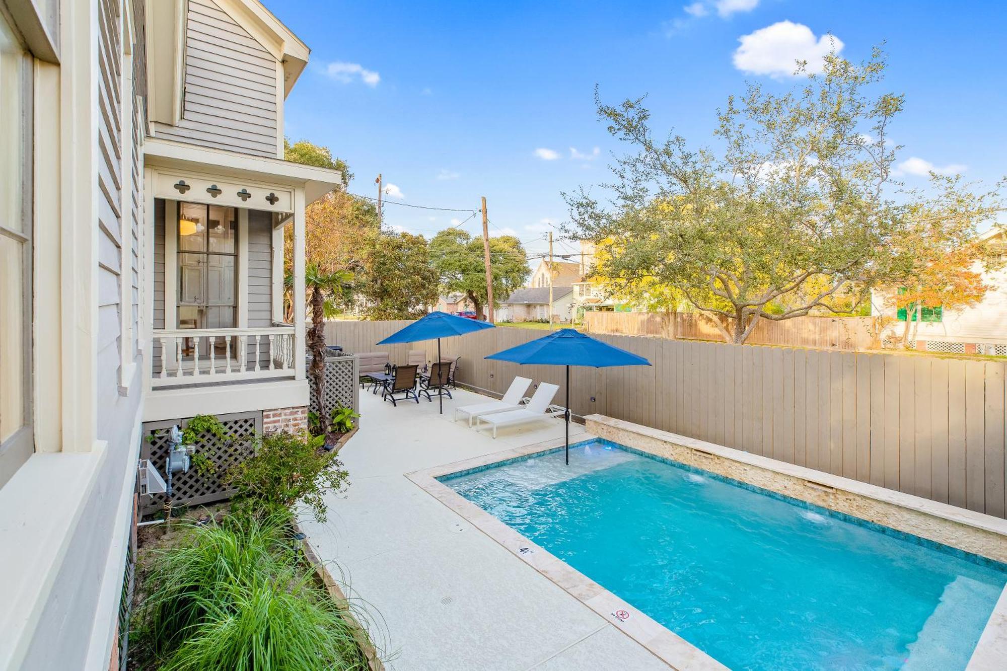 Historic 1871 Coastal Breeze With Heated Pool - Restoring Galveston Βίλα Εξωτερικό φωτογραφία